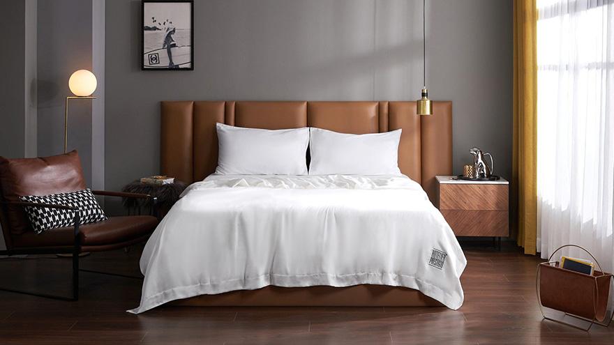 Quilt Versus Comforter