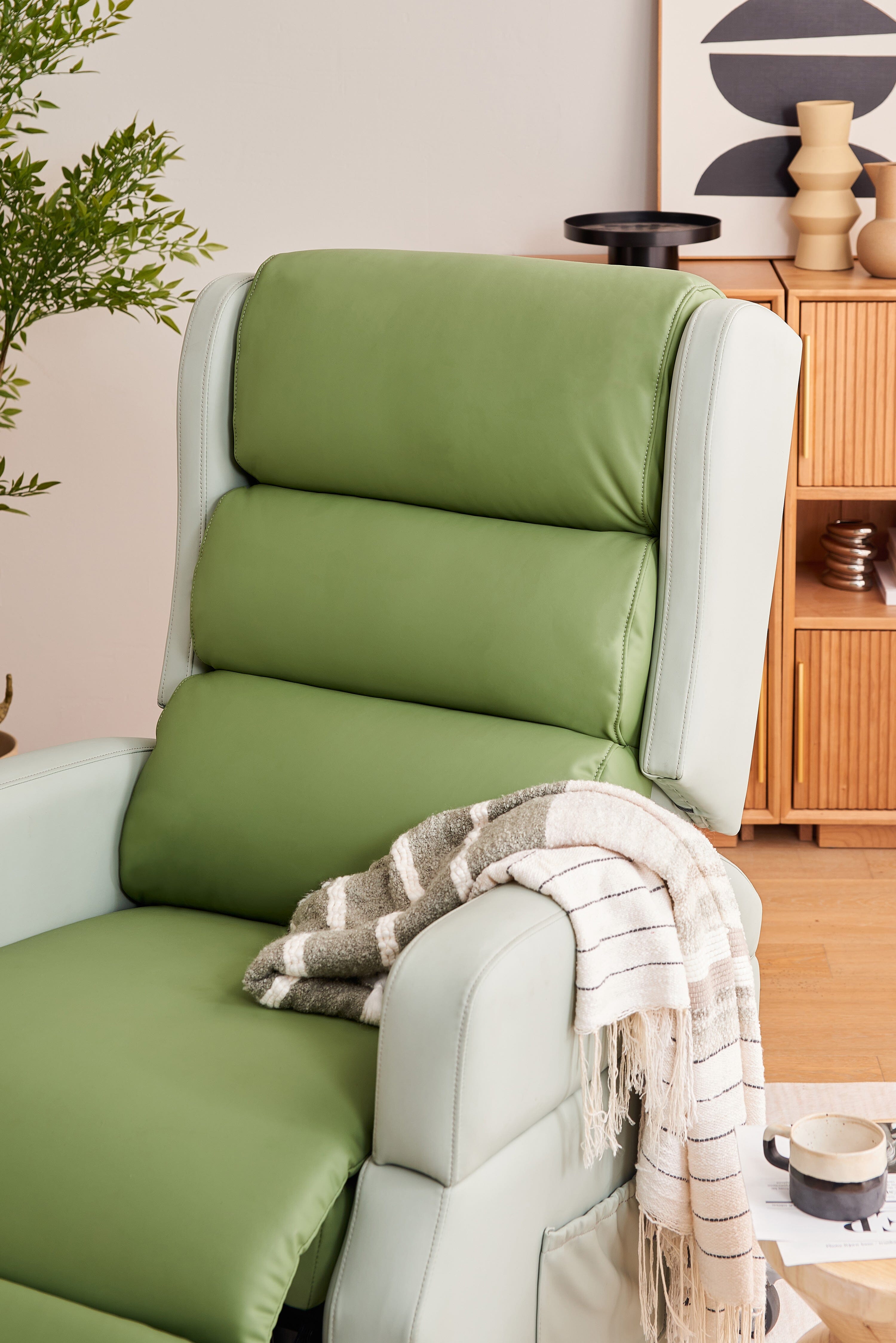ALYA® Elderly Lift Up Armchair