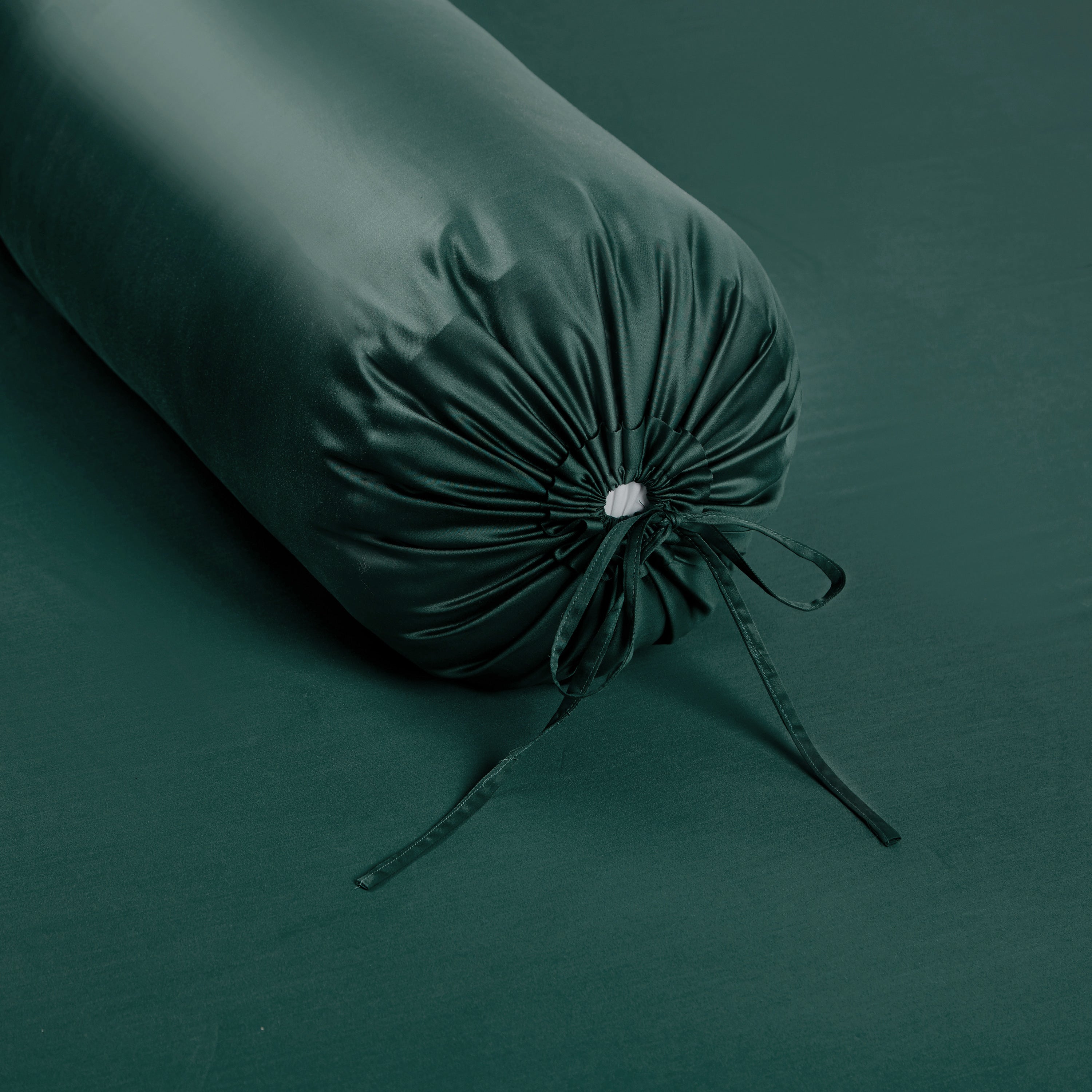 Palais Suite TENCEL™ LF Emerald Green Fitted Sheet Set - Affairs Living Pte. Ltd.