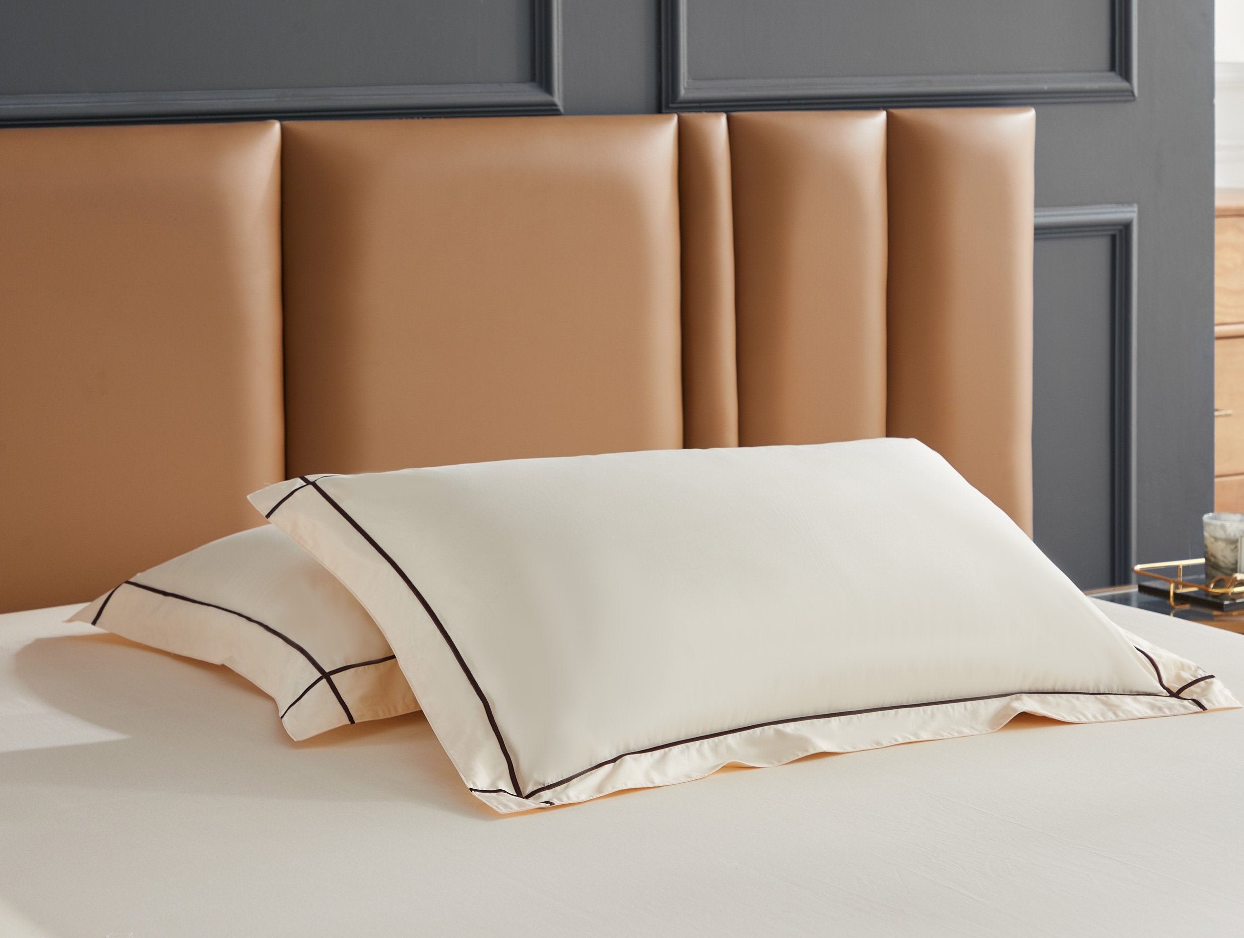 Hotelier Prestigio™ Freya With Umber Cross Border Fitted Sheet Set - Affairs Living Pte. Ltd.