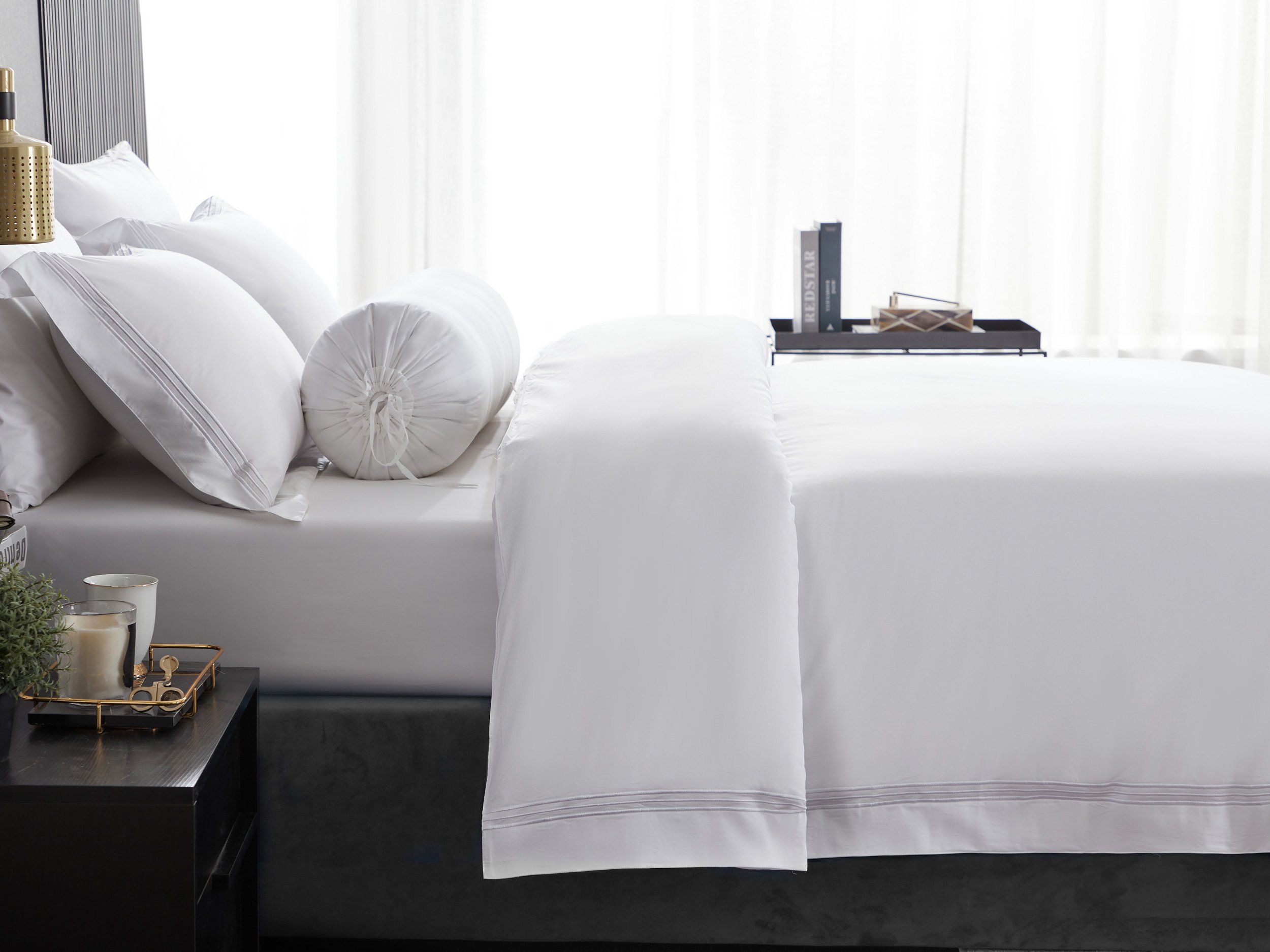 Hotelier Prestigio™ Lucent White With Line Border Fitted Sheet Set - Affairs Living Pte. Ltd.